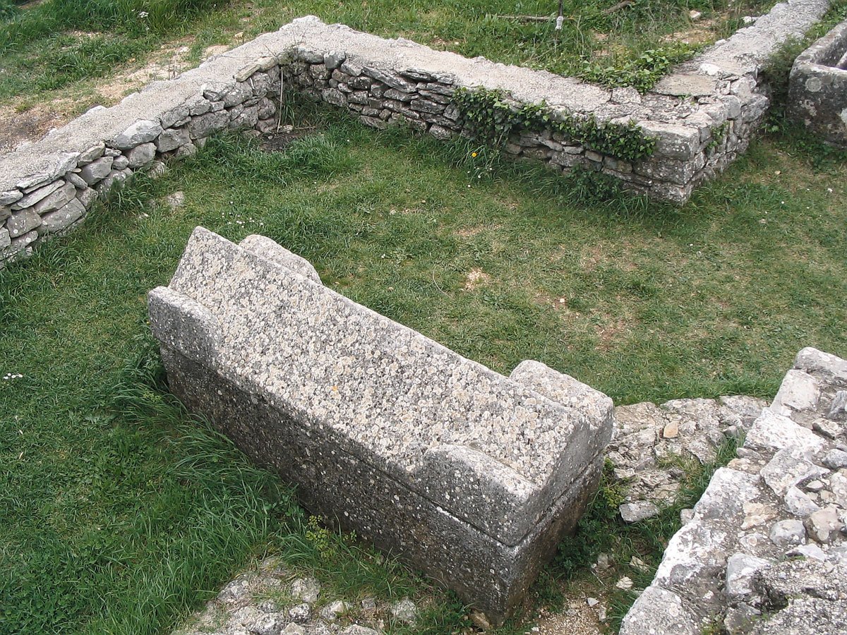 Arheolosko najdisce bijaci stombrate trogir