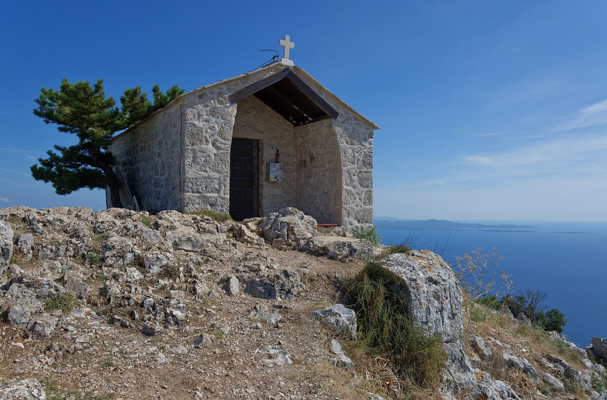 Cerkev sv nikolaja od planine svirce