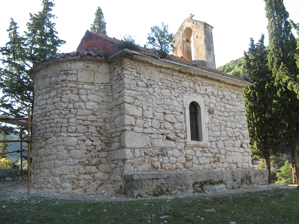 Cerkev sv petra dol