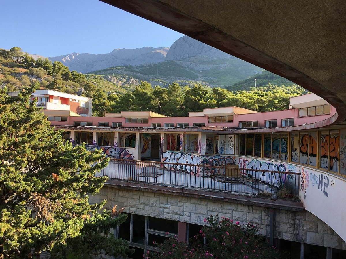Otroski dom za pocitnice in zdravljenje krvavica
